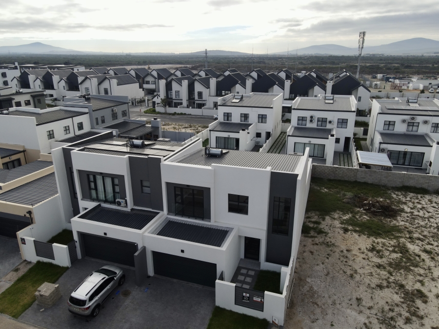 4 Bedroom Property for Sale in Sandown Western Cape